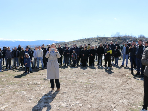 Mirno okupljanje na Zahumu: Ramci poručili – ''Ne damo svoje!''