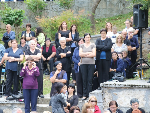 FOTO/VIDEO: Na Uzdolu obilježena 23. obljetnica stravičnog pokolja nad Hrvatima