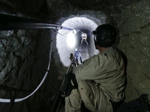 Rusija: Urušio se rudnik, 90 ljudi zarobljeno pod zemljom?!