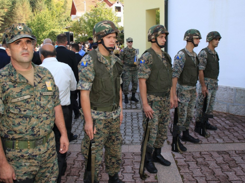 FOTO/VIDEO: Na Uzdolu obilježena 22. obljetnica stravičnog pokolja nad Hrvatima