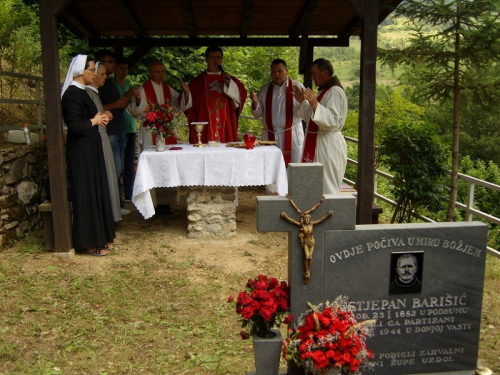 FOTO: 16. hodočašće na grob svećenika-mučenika fra Stjepana Barišića