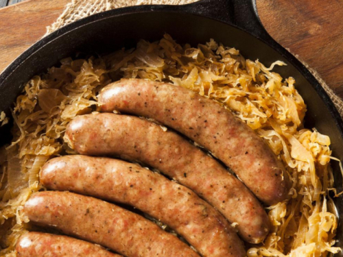 Kiseli kupus i kobasice - dobar ručak od malo sastojaka
