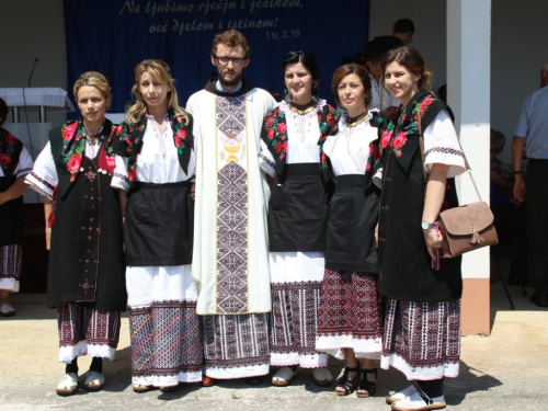 FOTO: Mlada misa fra Franje Barabana u Rumbocima