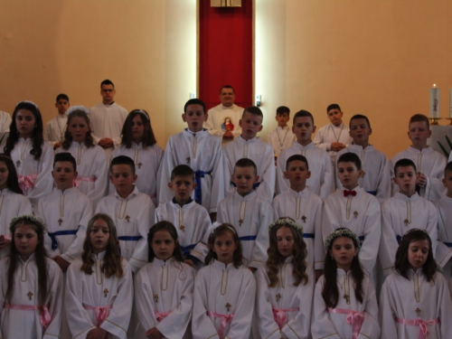 FOTO: Prva pričest u župi Prozor