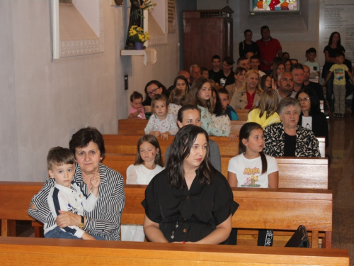 FOTO: Sv. Misa za početak nove školske i vjeronaučne godine u župi Prozor