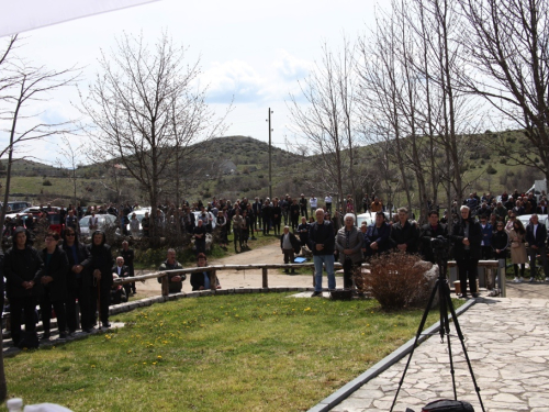 FOTO: Druženje Rumbočana i sv. misa na Zahumu