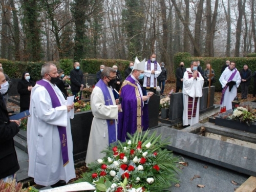 Vlč. Pavao Crnjac pokopan na zagrebačkom Mirogoju