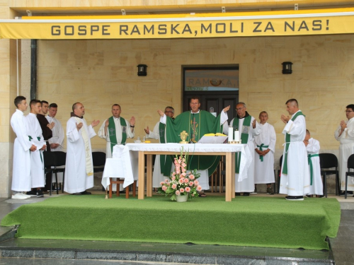 FOTO: Na Šćitu započela priprava za Veliku Gospu