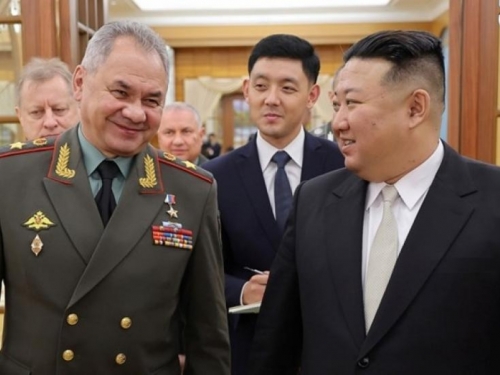 Sjeverna Koreja pokazala ruskom ministru zabranjene balističke projektile