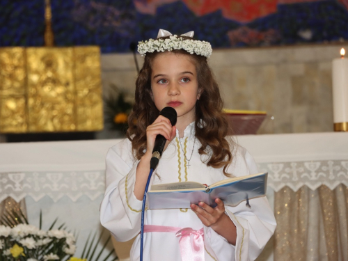FOTO: Prva sveta Pričest u župi Rama-Šćit