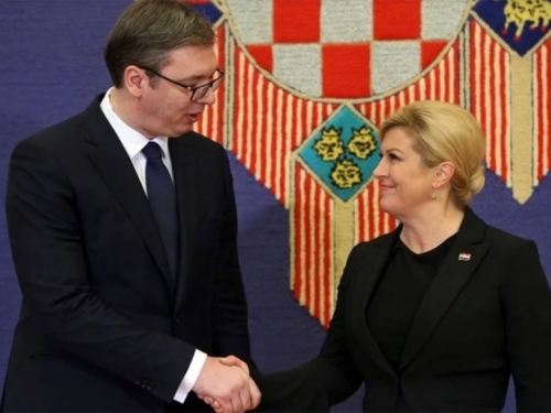 Vučić: Političari u Srbiji 100 dana ne smiju uvrijediti hrvatske službenike