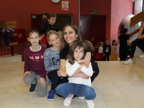 Ramske mažoretkinje Kikići zabavile se na ''Game day with kids''