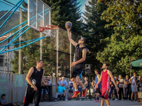 Foto: Tim Rodeo Sarajkomerc pobjednik Streetball Rama 2018.