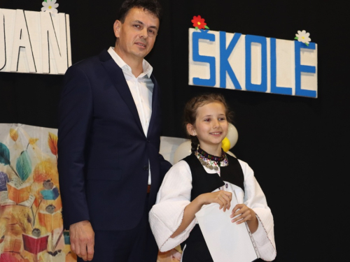 FOTO: Svečano obilježen Dan OŠ Marka Marulića Prozor