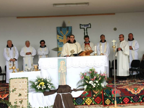 FOTO: Vanjska proslava sv. Franje u Rumbocima