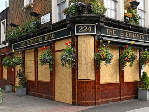Više od 2.000 pubova u Velikoj Britaniji nije preživjelo pandemiju