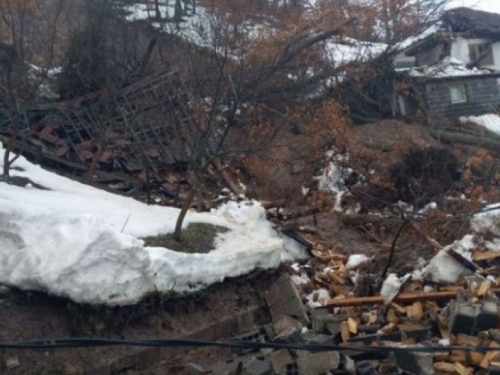 Gornji Vakuf/Uskoplje: Klizište na Borovoj Ravni - srušena kuća