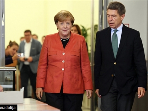 Merkel osigurala četvrti mandat