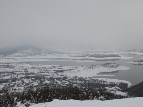 Temperature u "minusu" u većini gradova u BiH, za vikend toplije