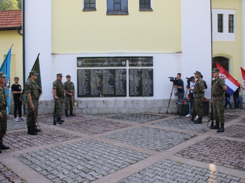 FOTO: Obilježena 27. obljetnica stradanja Hrvata na Uzdolu