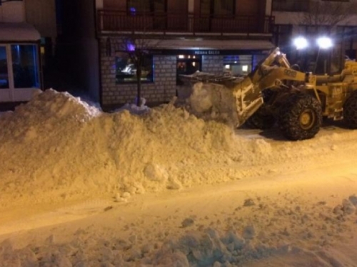 Čisti se snijeg na području Tomislavgrada, stanje se normalizira