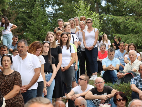 FOTO/VIDEO: Tisuće vjernika na Kedžari proslavilo Divin dan