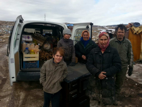 FOTO: Stigao šporet Romima na Paklinama