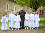 FOTO: Prva pričest u župi Gračac