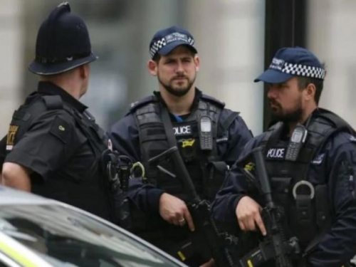 Preobratio se na islam i kamionom krenuo na Oxford Street. Osuđen na doživotnu robiju