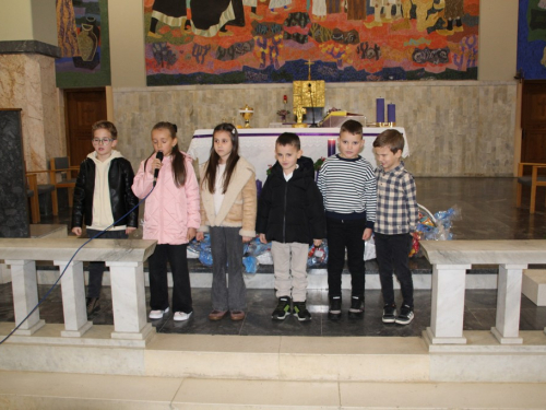 FOTO: Sv. Nikola i ove godine razveselio djecu u župi Rama-Šćit