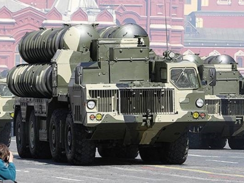 Rusija će Siriji isporučiti moćni raketni sustav S-300