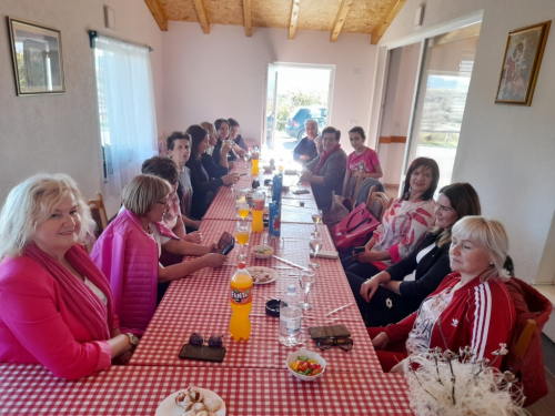 Ružičasti mjesec - susret na Zahumu