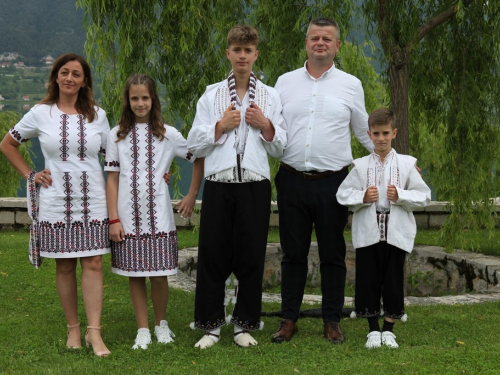 FOTO: Krizma u župi Rama-Šćit