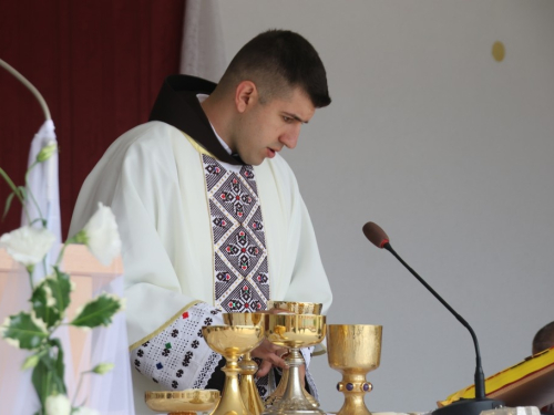 FOTO: Mlada misa fra Antonia Baketarića u Rumbocima