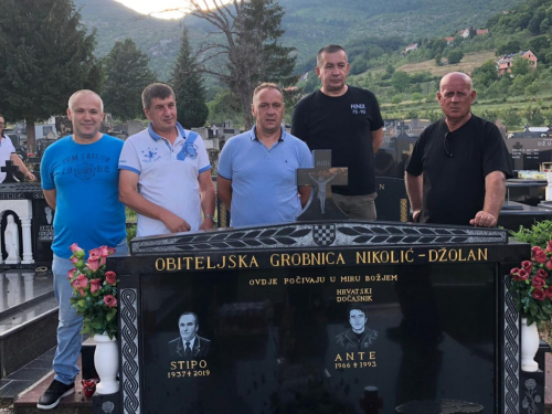 FOTO: Druženjem na Zahumu Fenixovci obilježili 28. obljetnicu postojanja