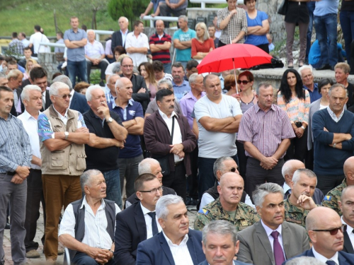 FOTO/VIDEO: Na Uzdolu obilježena 23. obljetnica stravičnog pokolja nad Hrvatima