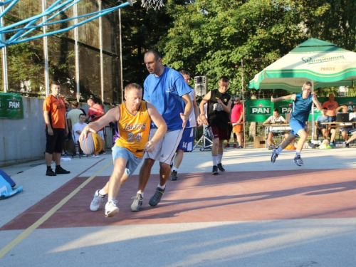 FOTO: Počeo turnir u uličnoj košarci ''Streetball Rama 2017.''