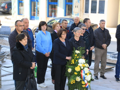 FOTO: Povodom Svih svetih u Prozoru zapaljene svijeće za poginule i preminule branitelje