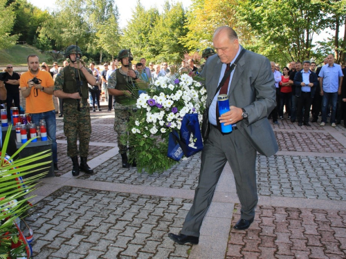 FOTO/VIDEO: Na Uzdolu obilježena 22. obljetnica stravičnog pokolja nad Hrvatima