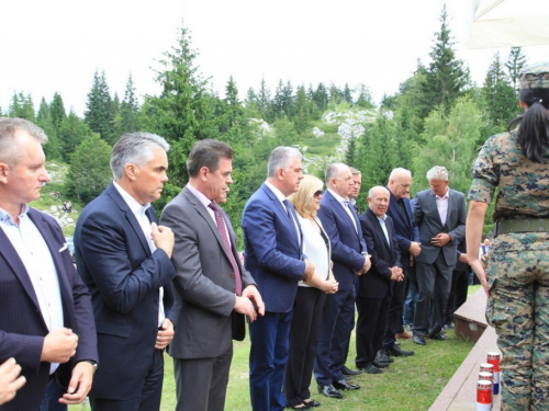 Foto: Stipića livada - 25. obljetnica stradanja hrvatskih civila i vojnika