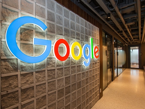 Vrijednost Google-a pala za 100 milijuna dolara