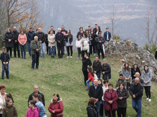 FOTO: Ramski put križa na brdo Gračac