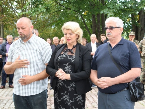 FOTO: Obilježena 26. obljetnica stradanja Hrvata na Uzdolu