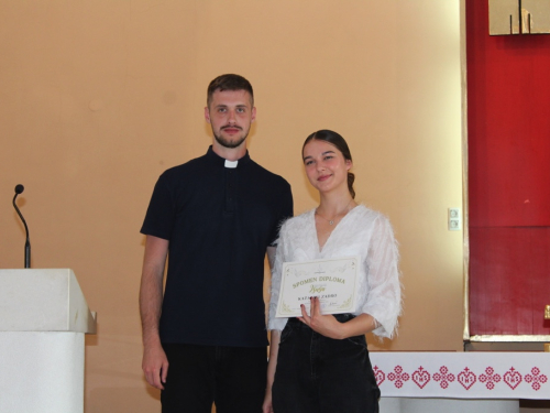 FOTO: U Prozoru održan 18. festival duhovne glazbe ''Djeca pjevaju Isusu''