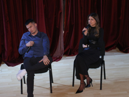 FOTO: Valentinovo u Prozoru - Maturanti priredili nezaboravnu večer