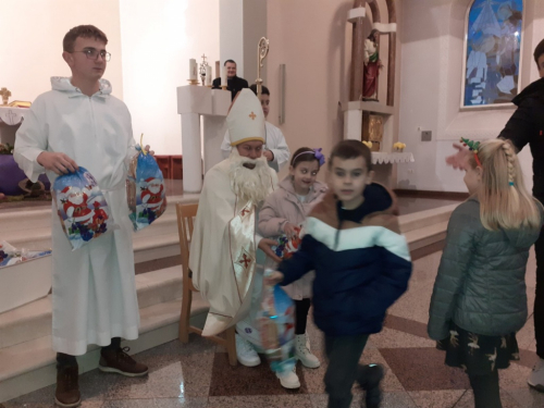 FOTO: Sv. Nikola posjetio župu Prozor