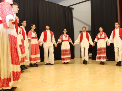 FOTO: Večer folklora u Prozoru: HKUD-ovi ''Rama'' i ''fra Petar Bakula'' oduševili publiku