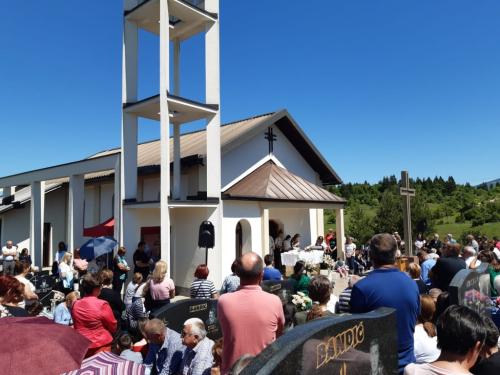 FOTO: Vjernici na Pidrišu proslavili sv. Antu