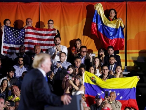 SAD spreman na akciju u Venezueli