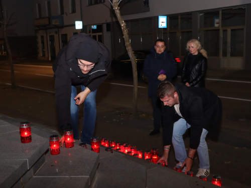 Mladež HDZ BiH Rama obilježila obljetnicu pada Vukovara i Škabrnje te osnutak HR-HB